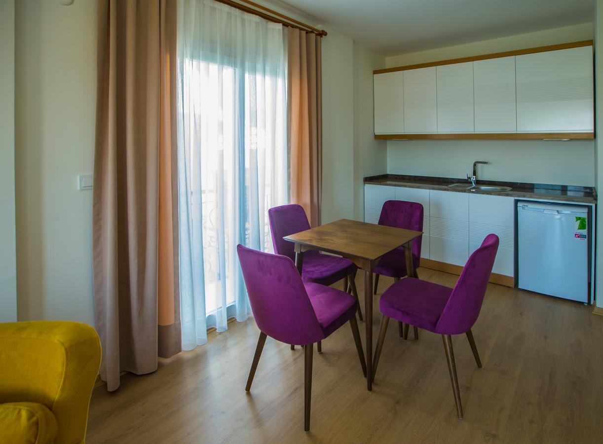 Clementin Suits Siğacık Eksteriør bilde